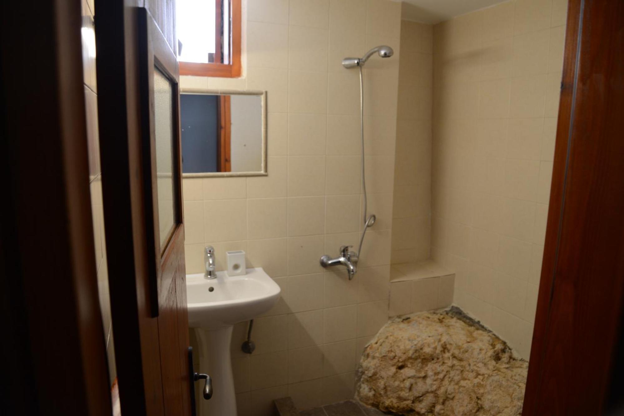 Patriko Traditional Stone Houses Vafes Room photo