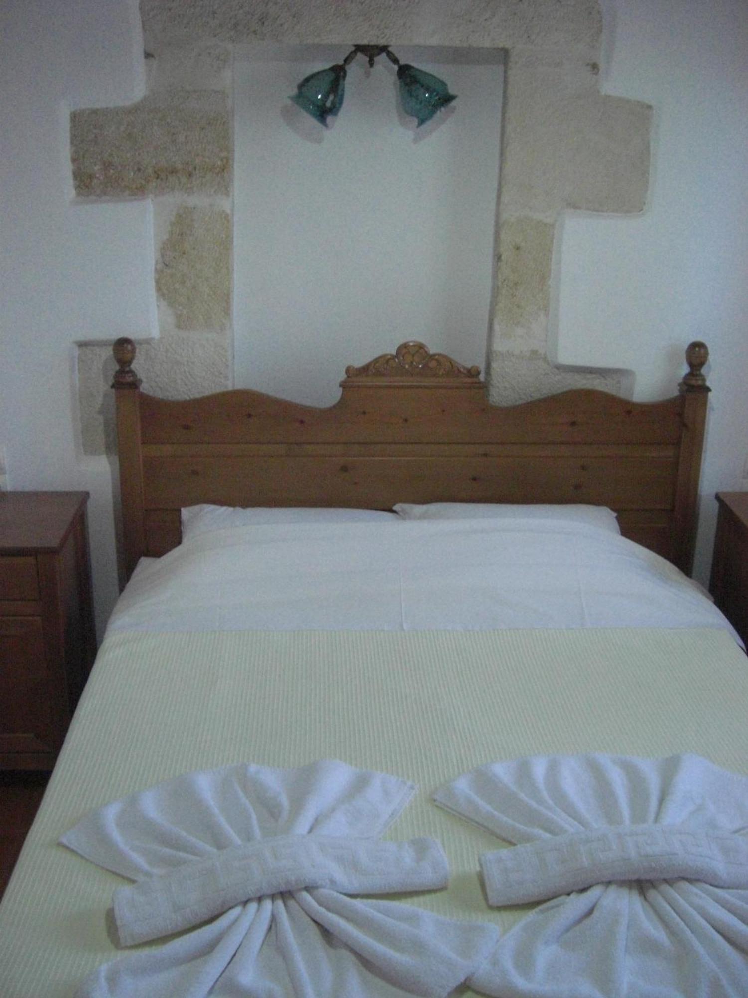 Patriko Traditional Stone Houses Vafes Room photo