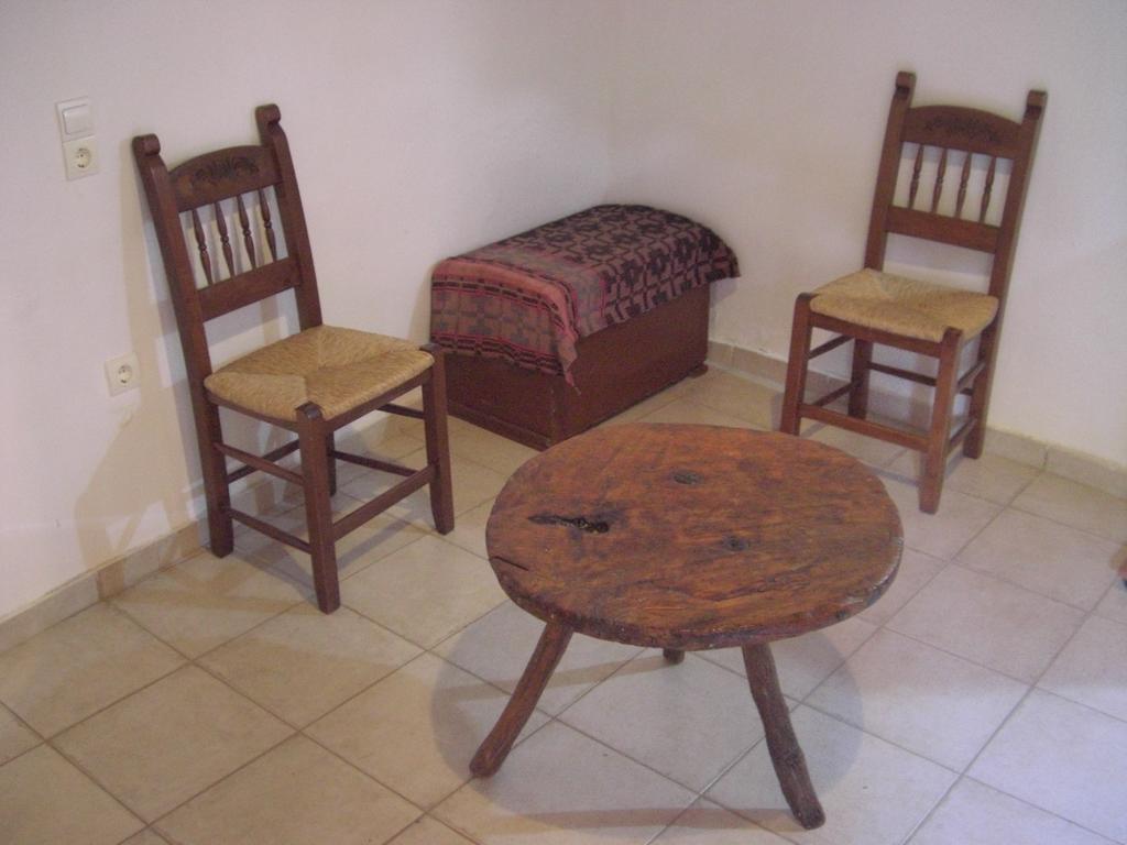 Patriko Traditional Stone Houses Vafes Room photo